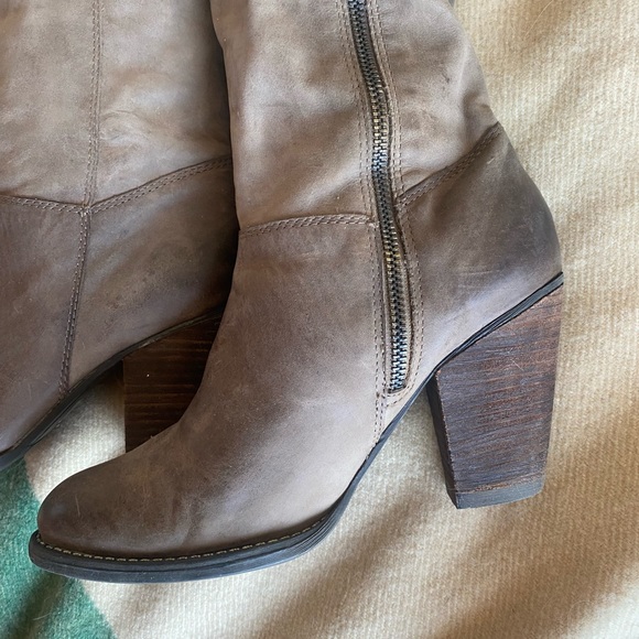 Aldo Fall Boots - Picture 2 of 5